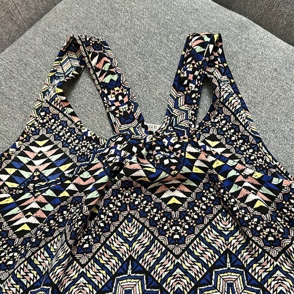 Pink Rose Geometric Design Dress Tank Size L - Picture 3 of 5